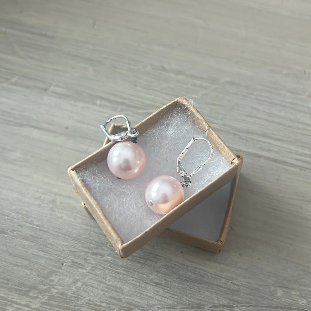 Classic Baby Pink Pearl Bridal Drop Earrings NEW - Picture 3 of 3